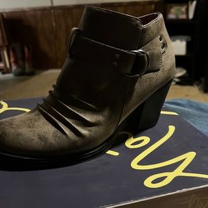 Natural soul booties